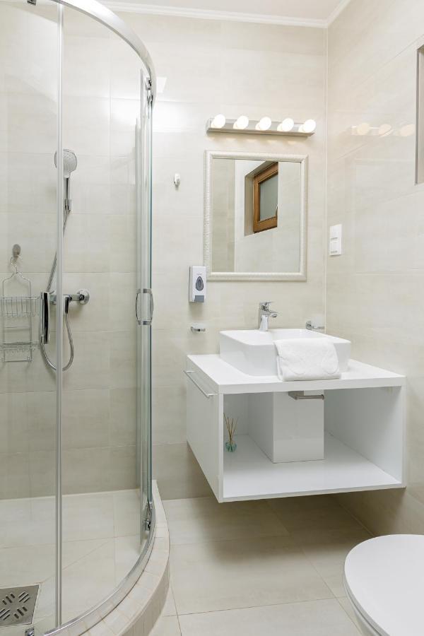 Anova Apartman Jula Exterior foto