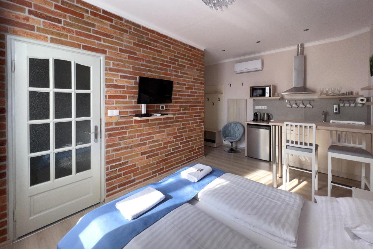 Anova Apartman Jula Exterior foto